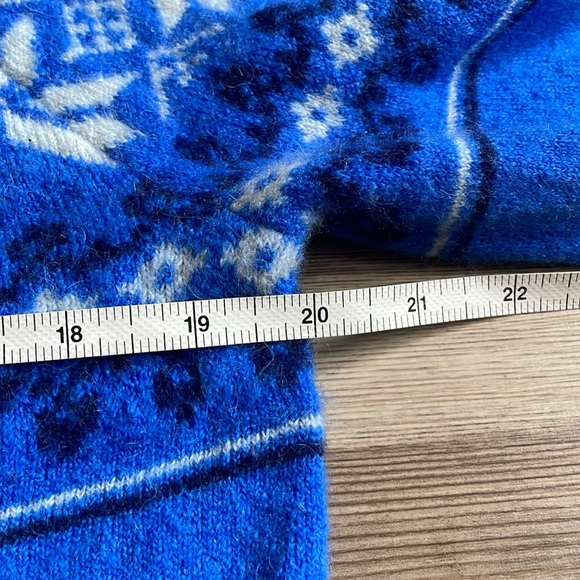 J. Crew Fair Isle crewneck sweater Vibrant blue Snowflake Women’s S Soft Cozy - Picture 8 of 11